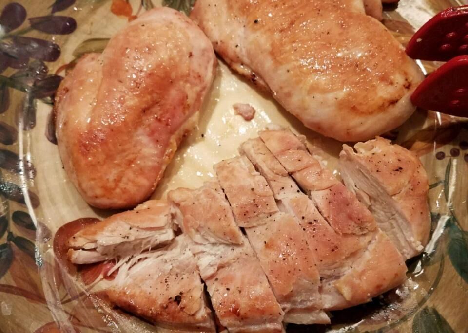 Three-ingredient baked chicken breasts